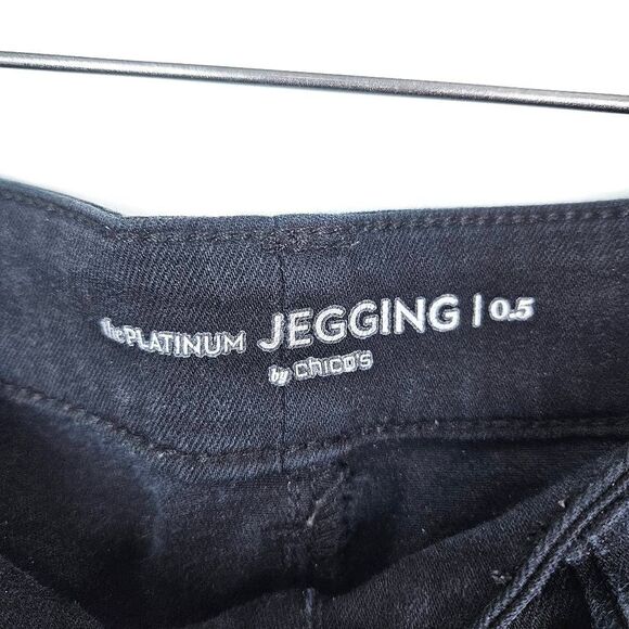 CHICO'S Platinum Jegging Black Wash High Rise Tapered Leg Jeans Size: 0.5 (XS 6) - Picture 7 of 8